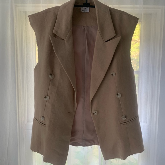 Sleeveless blazer - Picture 2 of 7